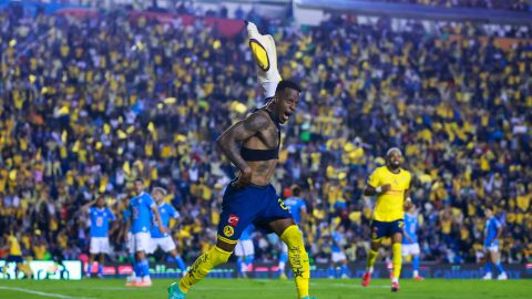 Ciudad de México, 18 de mayo de 2025. Cristian Borja en festejo de gol, durante el partido correspondiente a la vuelta de las Semifinales del torneo Clausura 2025 de la Liga BBVA MX, entre las Águilas del América y la Máquina Celeste del Cruz Azul, realizado en el estadio Ciudad de los Deportes. Foto: Imago7/ Eloísa Sánchez