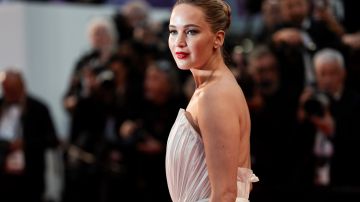 Jennifer Lawrence se sincera sobre la maternidad y sus luchas posparto en Cannes