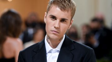 Justin Bieber sorprende al unirse a SZA en el escenario durante el Grand National Tour