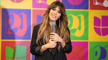 Kany García es ganadora en Premios Juventud 2022 (Univision), en el media room del backstage del show que reconoció lo mejor de la música latina del momento, por primera vez desde Puerto Rico/San Juan, Puerto Rico, 21 de julio 2022.