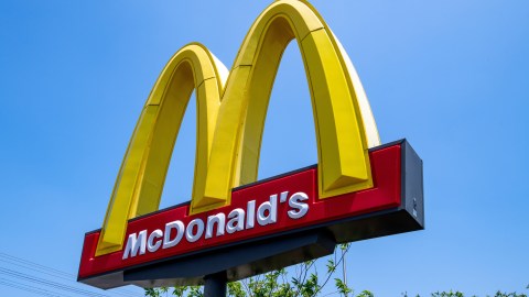 McDonald's planea contratar unas 375,000 personas en verano