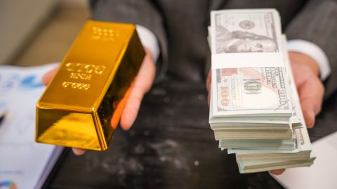 Pagarás compras con oro y plata en Florida