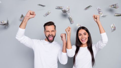 Pareja gana lotería en su aniversario de bodas