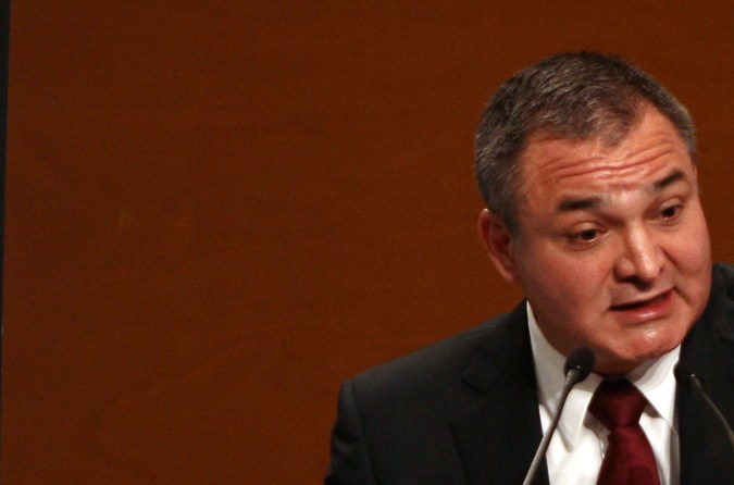 Corte de EE.UU. ordena a Genaro García Luna y su esposa pagar $2,488 millones de dólares a México