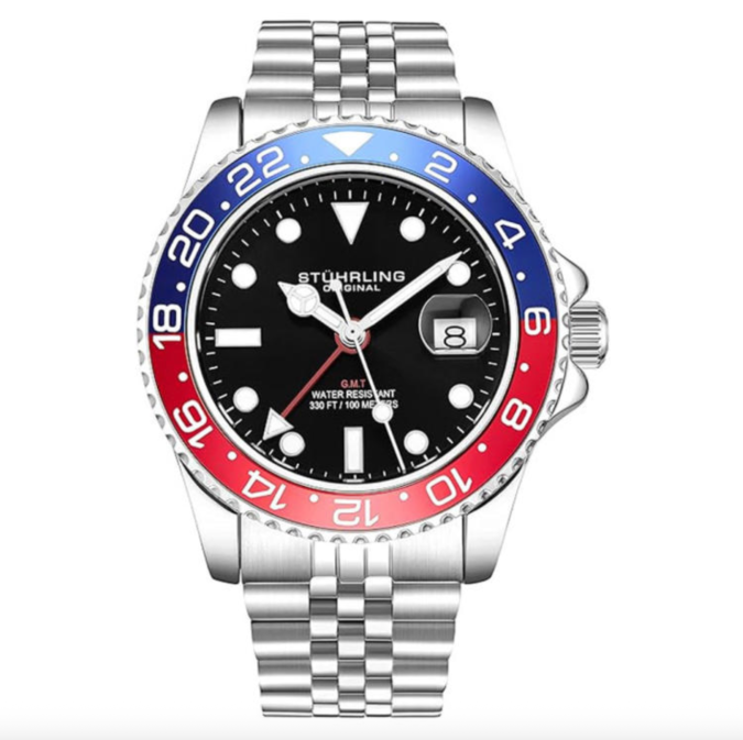 Este reloj cuenta con decenas de reseñas positivas.