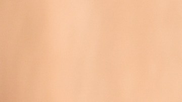 Cuando un aguacate ya está maduro, su pulpa empieza a reaccionar con el oxígeno, por lo que el truco consiste en crear una barrera protectora.