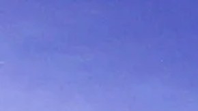 Soldados colombianos patrullando una plantación de bananas en el año 2000.