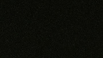 La fiscal general Pam Bondi sostiene un frasco de fentanilo durante el anuncio de la confiscación.