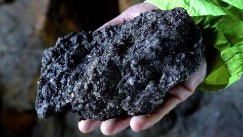 Qué minerales raros tiene Ucrania y por qué son codiciados por Estados Unidos