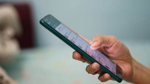 Con este truco no solo puedes ocultar conversaciones sensibles, sino también asegurarlas con un código secreto que solo tú conoces.