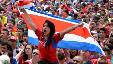 El escritor de Costa Rica Luis Chaves habló con BBC Mundo.