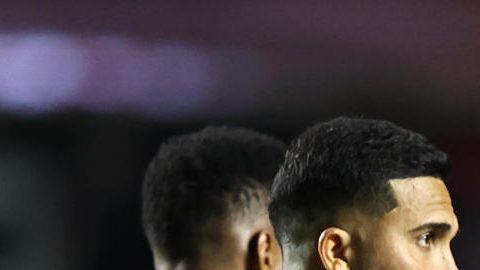 El venezolano no quería continuar el partido.