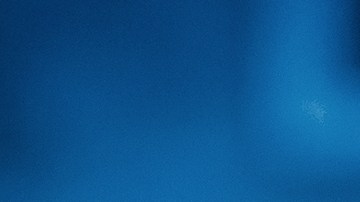 el joven estadounidense se encontraba en su habitación de hotel con otros compañeros cuando cayó desde un balcón del nivel superior.