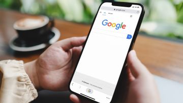 Apple corre el riesgo de perder miles de millones de dólares al año si Google es encontrada culpable de violar la ley antimonopolio