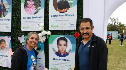 Evangelina y su esposo Arnold se convierten en voluntarios a favor de la donación de órganos y tejidos tras el fallecimiento de su pequeño hijo Hernán Aispuro.