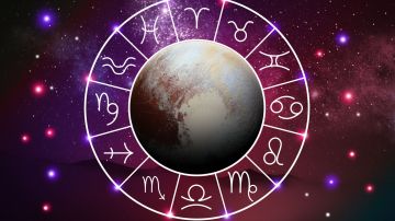 Plutón retrógrado en Acuario influye en el horóscopo de los signos.