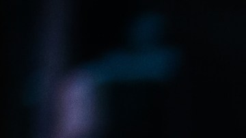 La investigación sigue en curso y las autoridades piden a cualquier persona con información que se comunique con Crime Stoppers.