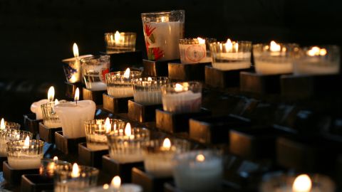 El santoral honra la vida de santos que dieron su vida a la fe.
