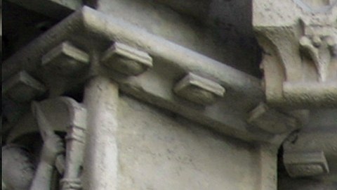 La Iglesia honra a los santos a través del santoral.
