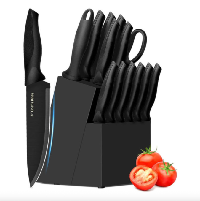 Cada uno de los cuchillos de este set cuenta con un mango ergonómico.