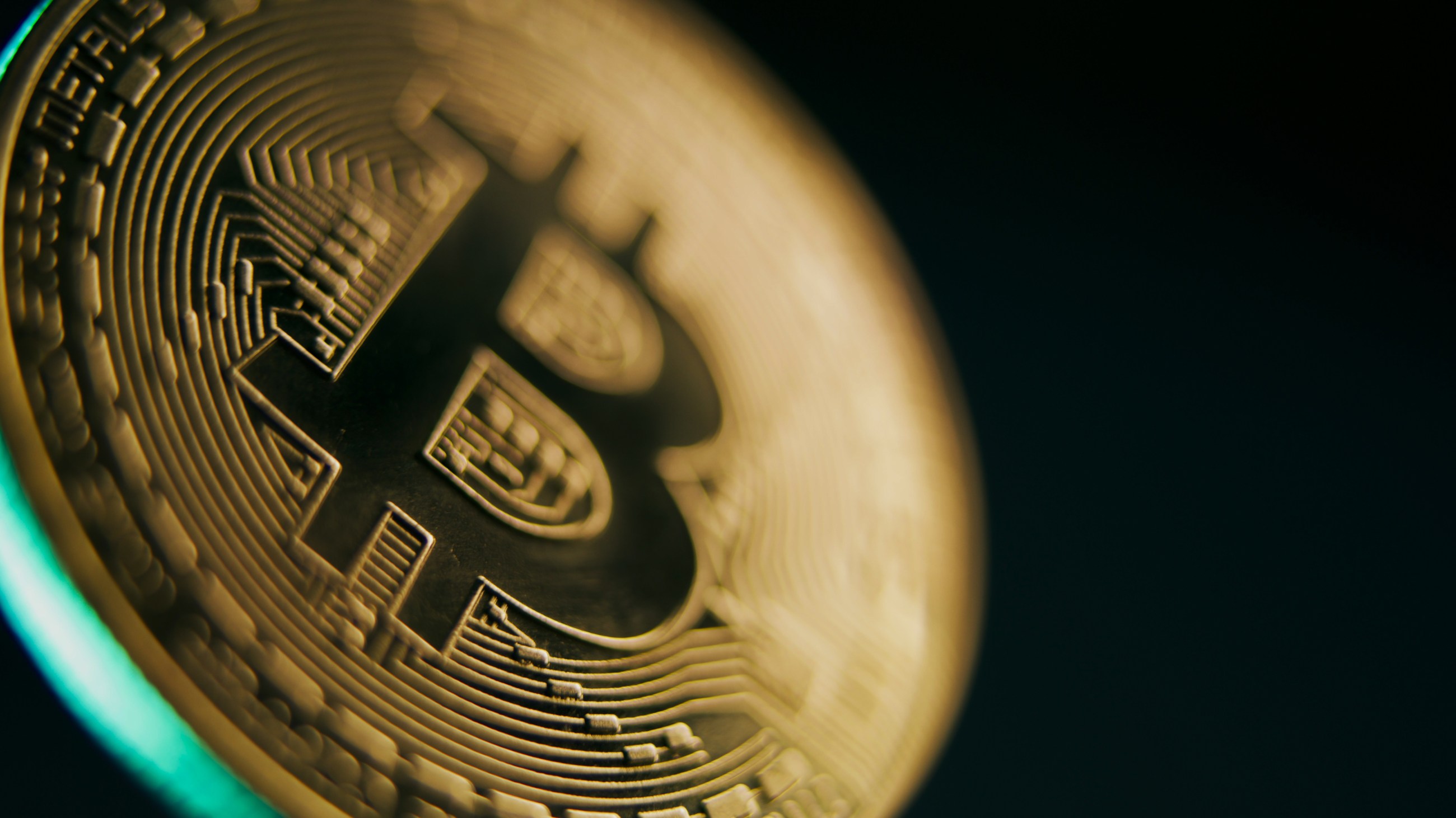 El precio del bitcoin rompe récord: $109.500 dólares - La Opinión