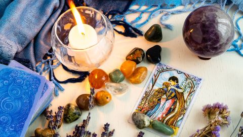 El tarot anticipa cambios románticos para algunos signos.
