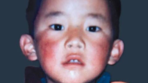 Esta es la única imagen disponible de Gedhun Choekyi Nyima, la "reencarnación" del segundo líder más importante del budismo tibetano.