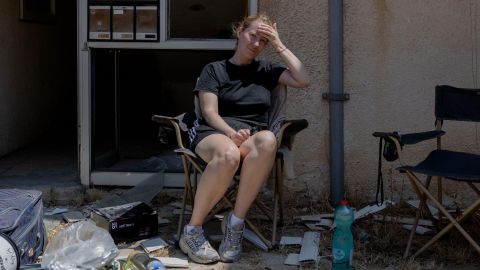 "Era necesario hacerlo, pero no esperábamos que nos afectara así": los israelíes que apoyan el ataque a Irán en un barrio de Tel Aviv golpeado por misiles