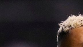 Mexico goalkeeper Guillermo Ochoa gestures to teammates before a Costa Rica corner kick during the first half of a CONCACAF Gold Cup soccer quarterfinal Saturday, July 8, 2023, in Arlington, Texas. (AP Photo/Sam Hodde)