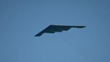 Cómo es el bombardero B-2, el avión más caro del mundo, usado para atacar las bases nucleares iraníes