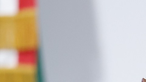 Sheinbaum responde a Pam Bondi tras poner a México como adversario extranjero.: “no está informada, no tiene sustento”