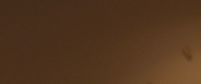 El robot H.E.R.B.I.E y Ebon Moss-Bachrach en el papel de Ben Grimm / La Cosa.