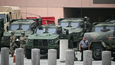 Por qué el choque en California por la política migratoria de Trump es una "tormenta perfecta" para su administración