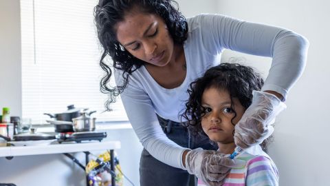 "Si la deportan, morirá": Sofía, la niña mexicana a la que el gobierno de EE.UU. revocó el permiso para estar en el país y recibir el tratamiento del que depende su vida