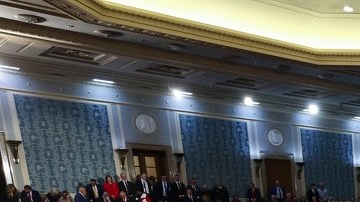 El Senado de EE.UU. aprueba abrir el debate del polémico presupuesto de Trump