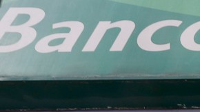 La Comisión Bancaria de México interviene temporalmente a los bancos vetados por EE.UU. por presunto lavado de dinero