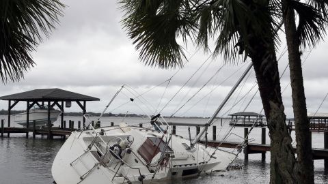 Comienza temporada de huracanes en el Atlántico con más actividad y menos fondos en EE.UU.