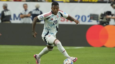 Josimar Alcócer anotó el 3-3.