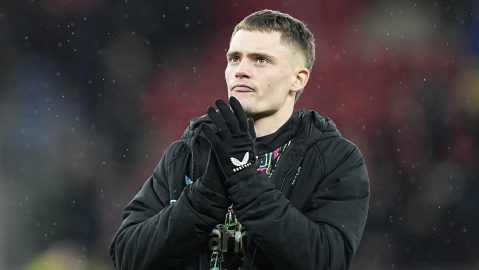 Leverkusen's Florian Wirtz greets fans after the Champions League opening phase soccer match between Bayer Leverkusen and Sparta Prague at the BayArena in Leverkusen, Germany, Wednesday, Jan. 29, 2025. (AP Photo/Martin Meissner)