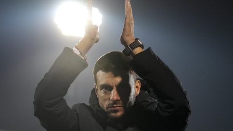 Porto's head coach Martin Anselmi claps hands to supporters after the Europa League opening phase soccer match between Maccabi Tel Aviv and Porto, at the Partizan stadium, in Belgrade, Serbia, Thursday, Jan. 30, 2025. (AP Photo/Darko Vojinovic)