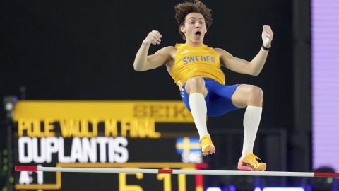 Armand Duplantis implantó récord mundial por duodécima ocasión.