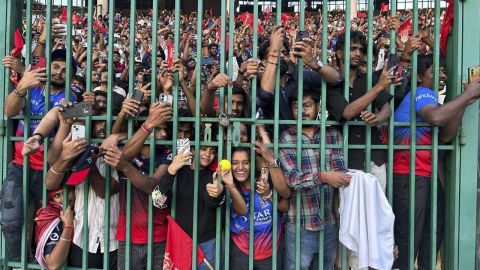 Más de 200,000 personas se quedaron sin poder ingresr al estadio.