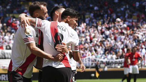 River Plate's Maximiliano Meza (8) celebrates with teammates after scoring his side's third goal during the Club World Cup group E soccer match between River Plate and Urawa Red Diamonds in Seattle, Tuesday, June 17, 2025. (AP Photo/Lindsey Wasson)