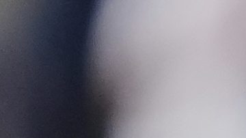 Benjamin Pavard (der.), del Inter, disputa la pelota con Germán Berterame, del Monterrey, durante el partido correspondiente al Grupo E del Mundial de Clubes realizado en Pasadena, California.