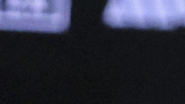 El mexicano Julio César Chávez Jr. lanza un golpe a Jake Paul durante su pelea en peso crucero realizada en el Honda Center de Anaheim.