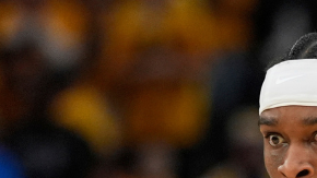 Shai-Gilgeous Alexander y Tyrese Haliburton durante las Finales de la NBA.