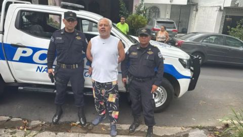 El abogado constitucionalista Enrique Anaya fue capturado este sábado en su casa de Santa Tecla