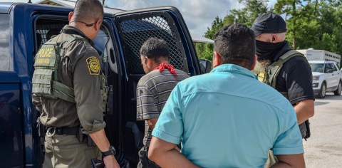 ICE mantiene sus operaciones contra indocumentados en varias partes del país.