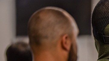 Los agentes de ICE continúan con operaciones en espacios de trabajo.