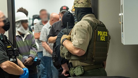 La semana pasada, ICE realizó redadas en espacios de trabajo en California.